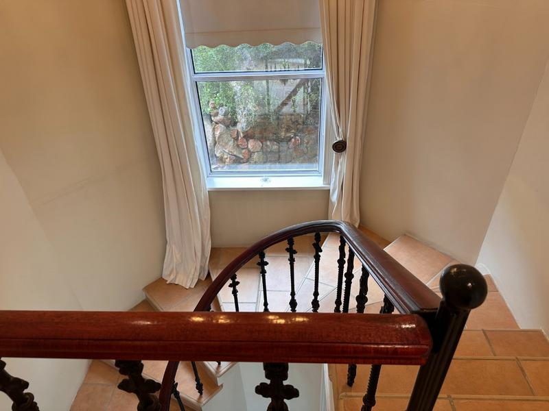 To Let 4 Bedroom Property for Rent in Fish Hoek Western Cape